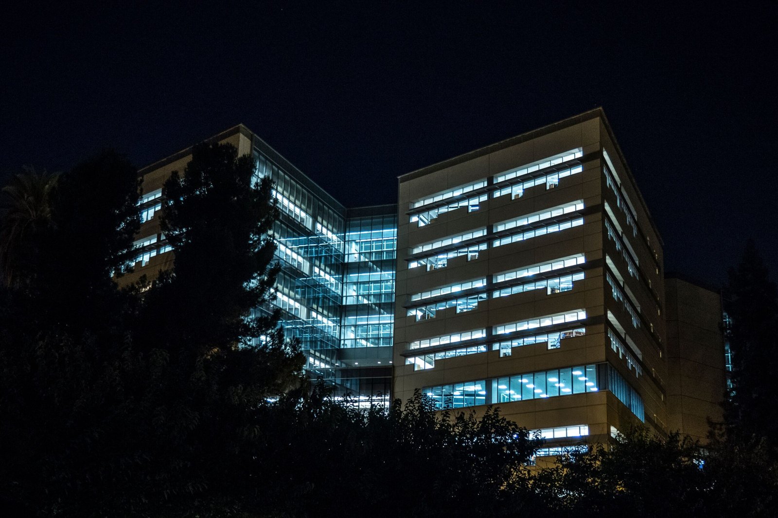 A modern glass architecture building representing Silicon Valley venture capital firms.
